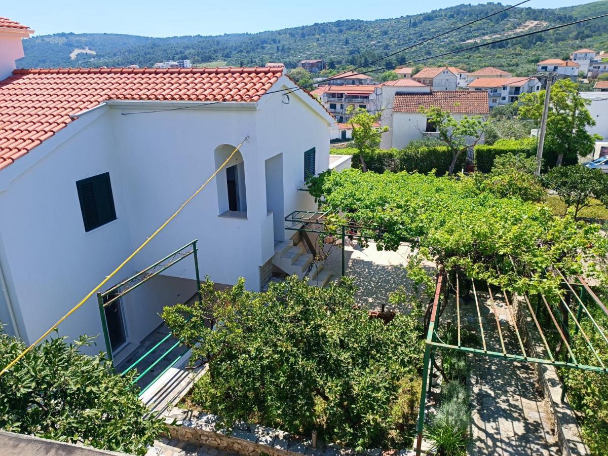 Apartma Lucy